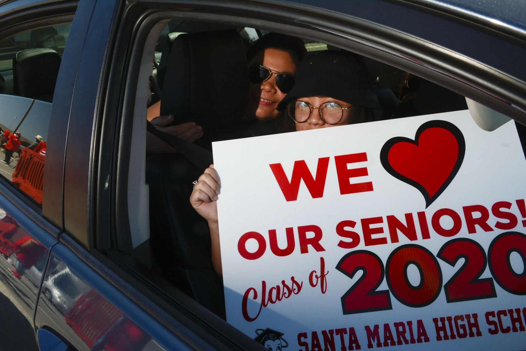 051120 SMHS gowns 15.jpg